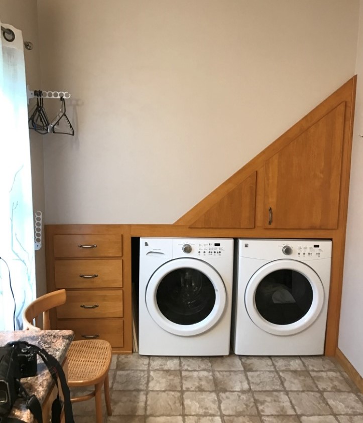 Custom Laundry Room Built-In Cabinetry