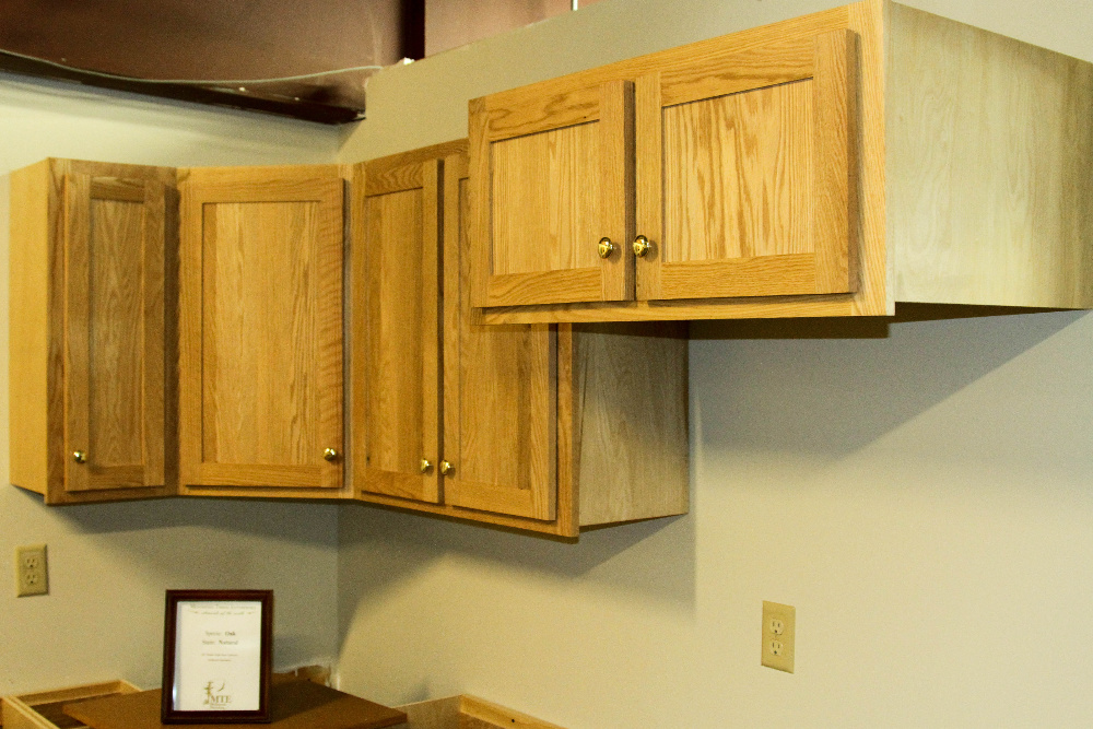 Upper Kitchen Cabinets 